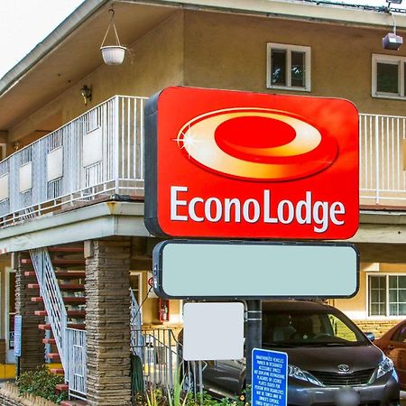 Econo Lodge Sacramento Convention Center Экстерьер фото