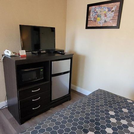 Econo Lodge Sacramento Convention Center Экстерьер фото