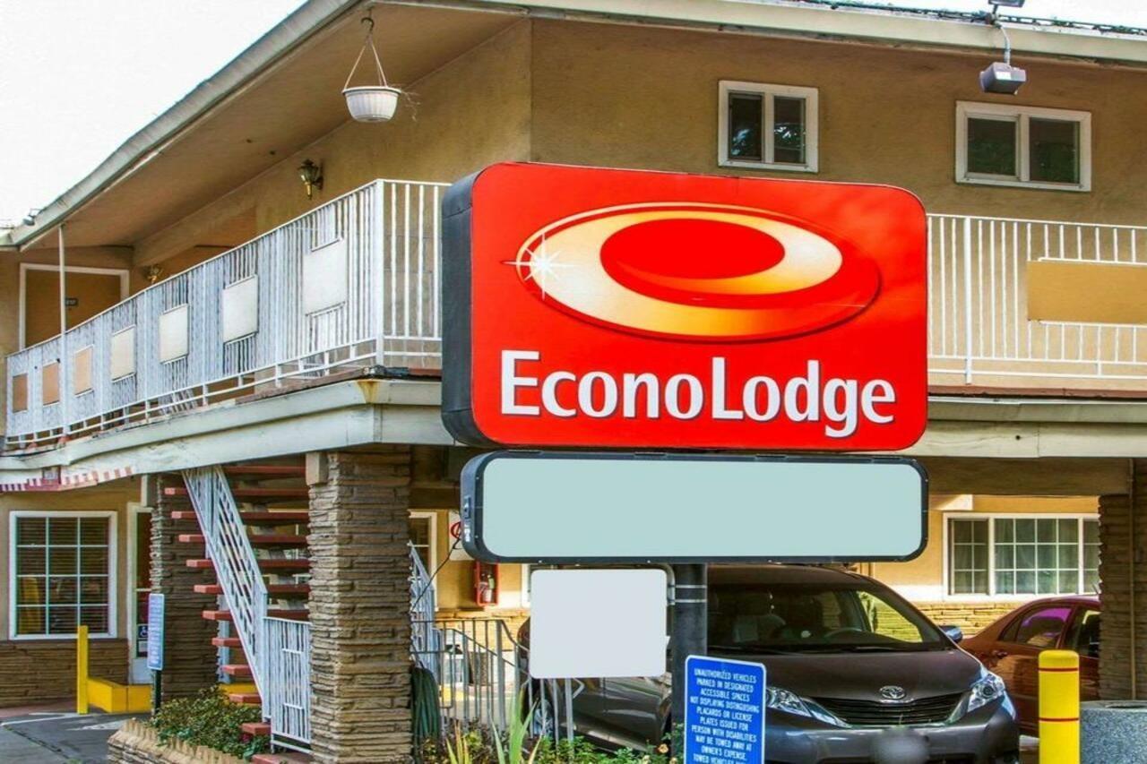 Econo Lodge Sacramento Convention Center Экстерьер фото