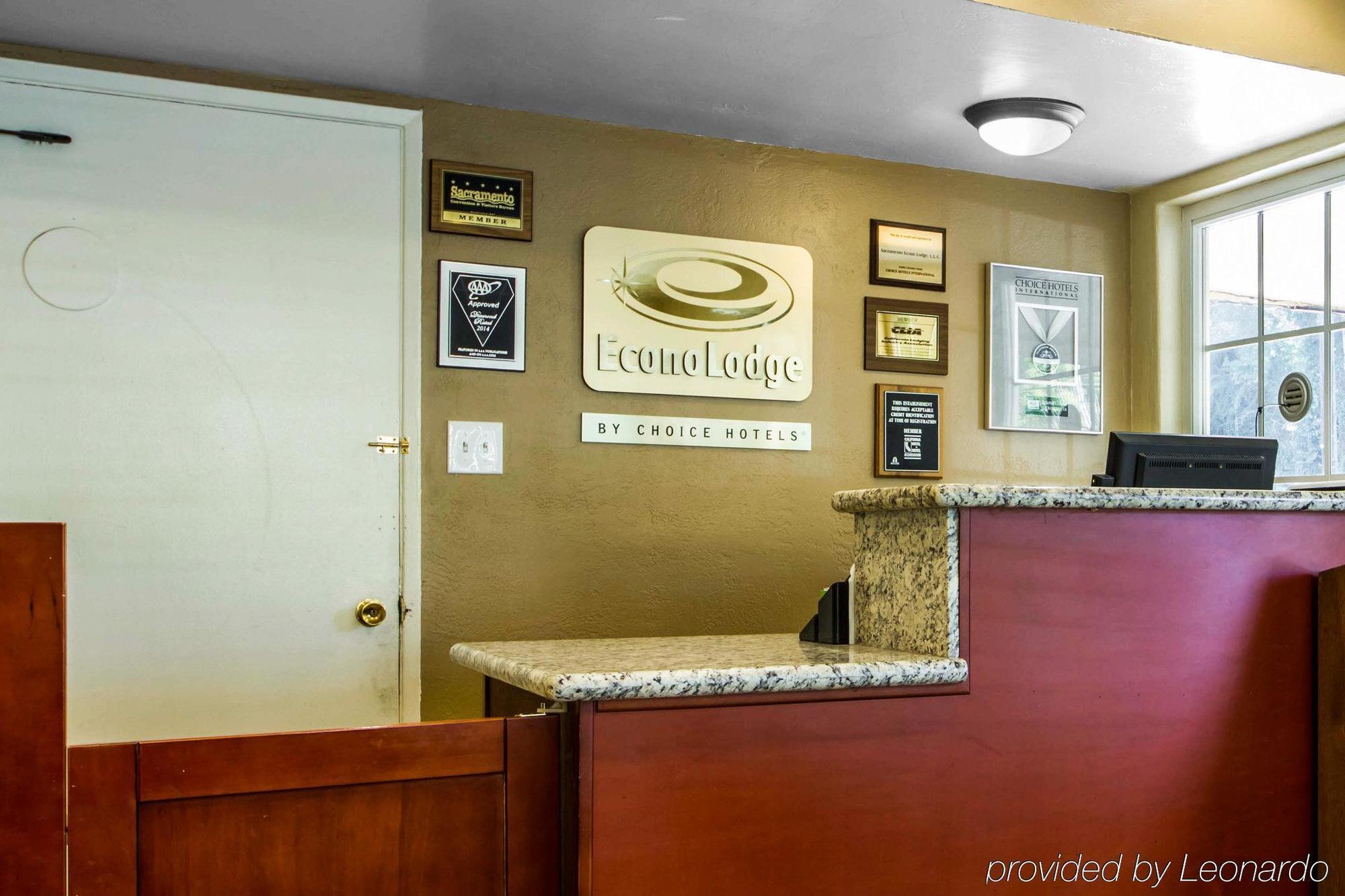Econo Lodge Sacramento Convention Center Экстерьер фото