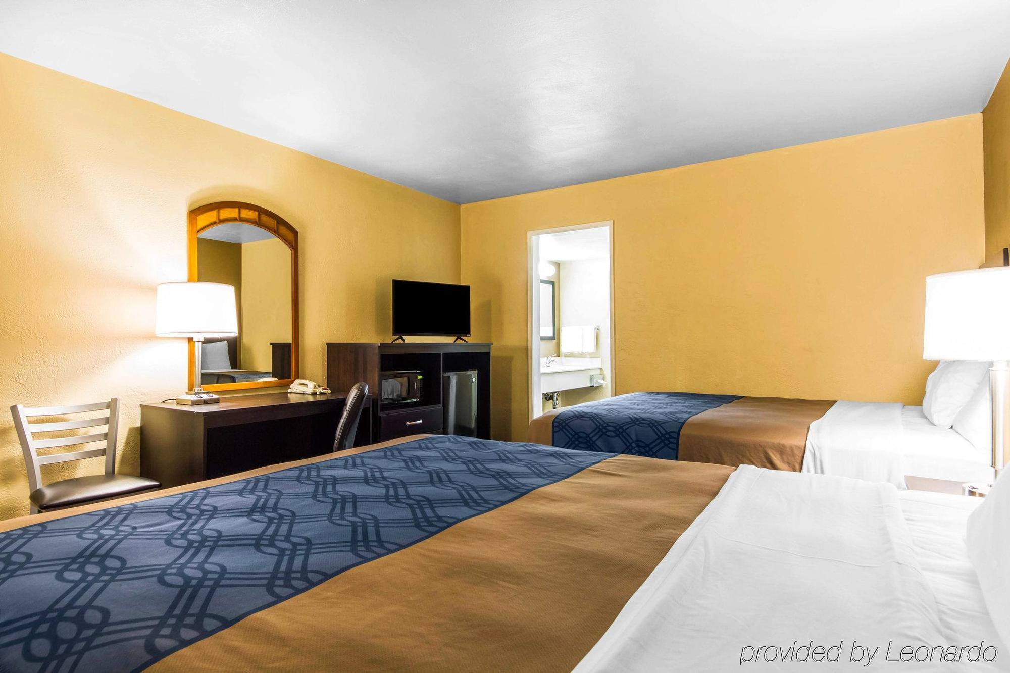 Econo Lodge Sacramento Convention Center Экстерьер фото