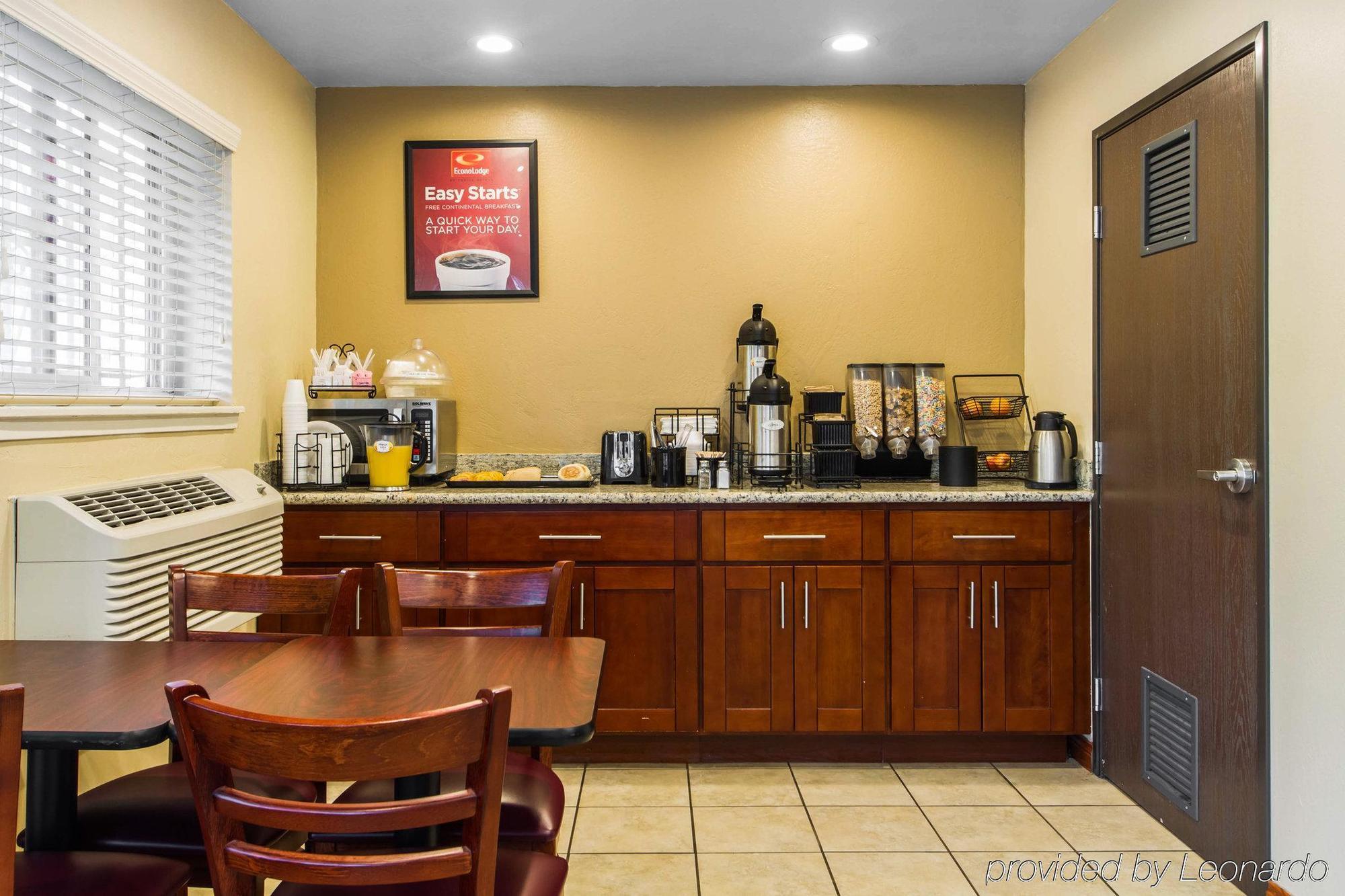Econo Lodge Sacramento Convention Center Экстерьер фото