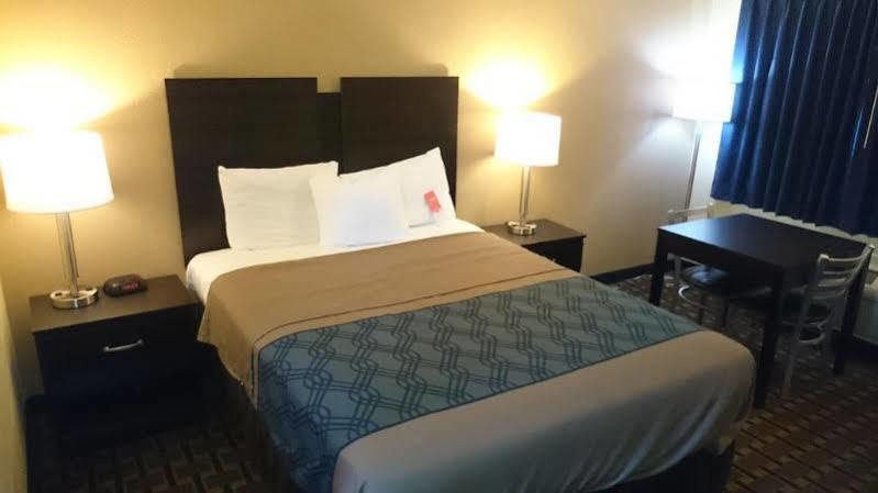 Econo Lodge Sacramento Convention Center Экстерьер фото